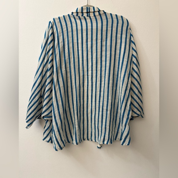 Free People Oversized Blue and White Kimono EUC! - Picture 2 of 3